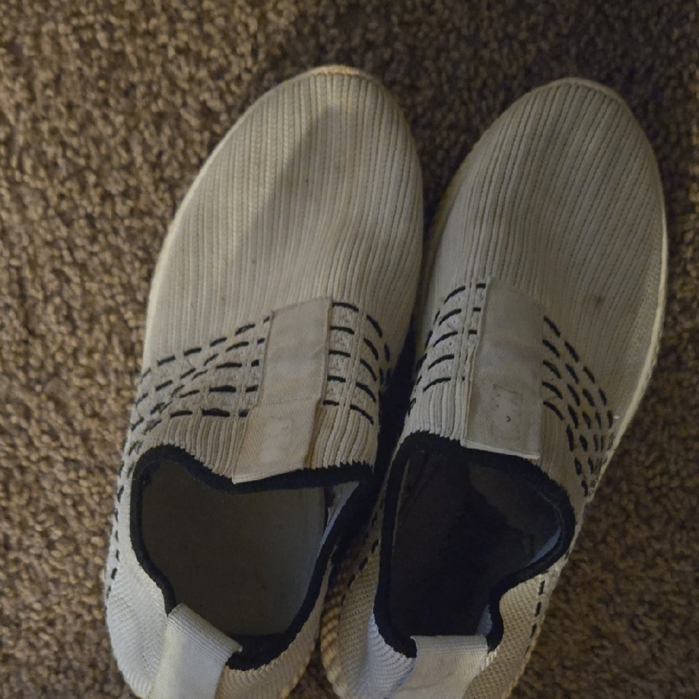 PONY TENNIS Shoes - Cream So Comfy My Daughters Favorite Shoes Very East To Thro
